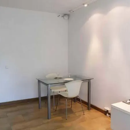 Flat 1/apartment Apartment